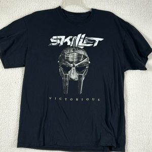 Skillet victorious album band T-shirt sz XL